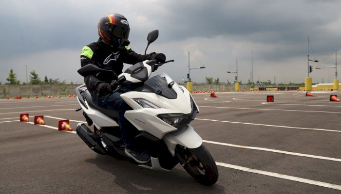 Inilah Beberapa Keunggulan Honda Vario 160, Mesin Lebih Besar dari Yamaha Aerox